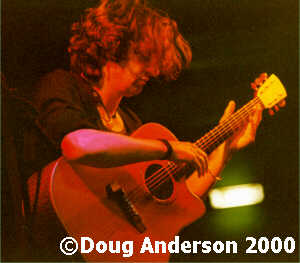 Dave Kilminster showing us how to play the acoustic guitar - The Dome 2 Feb 2000